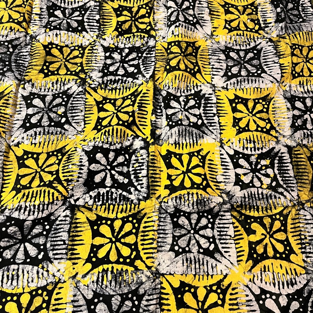 West African batik fabric black yellow white print on lightweight cotton voile - Picture 2 of 10